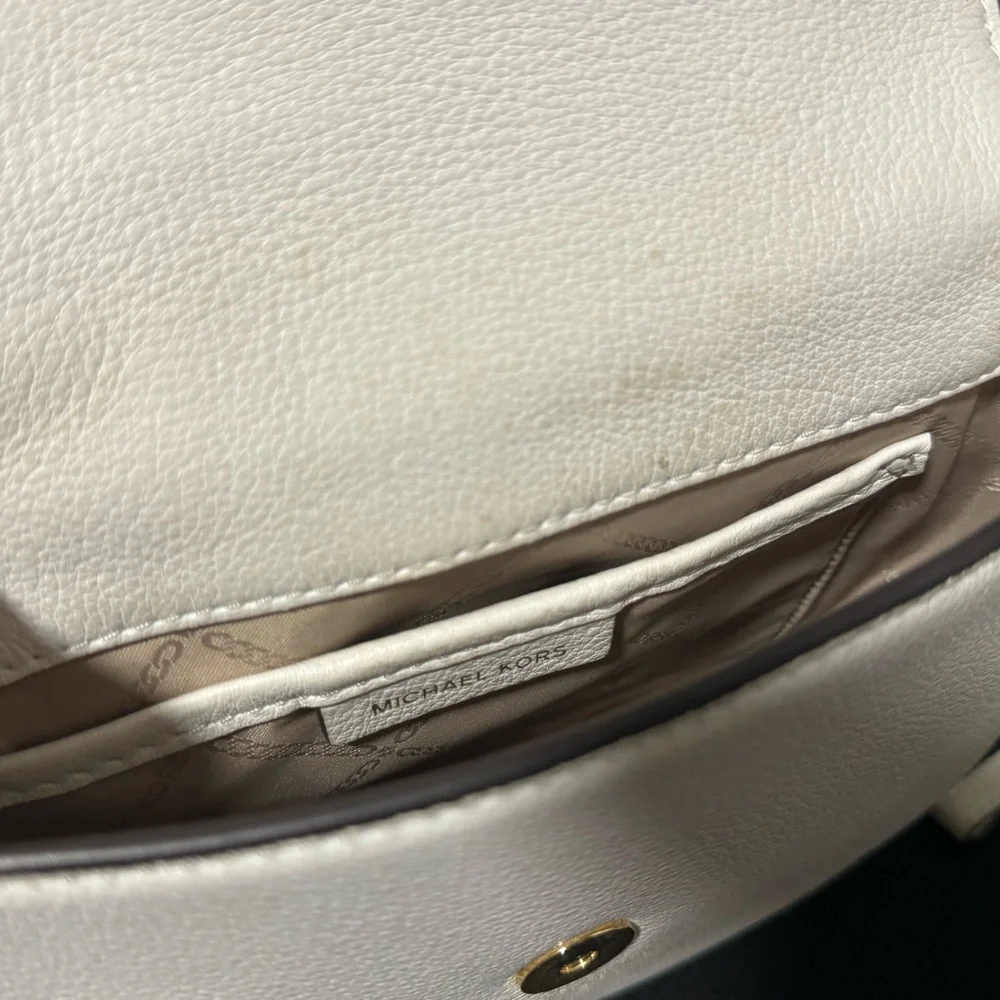 Michael Kors Crossbody & Matching Wallet - Picture 9 of 12